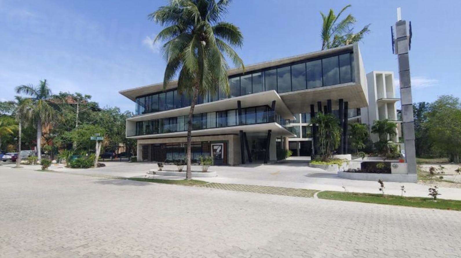 Sani Dental Cancun Riviera Clinic