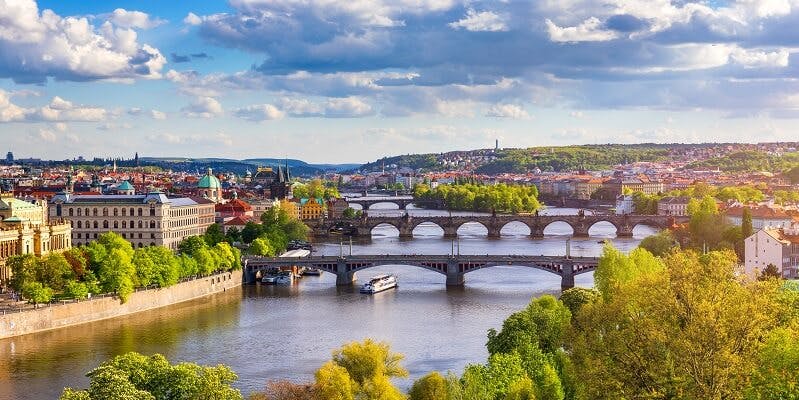 Prag in Tschechien ist bekannt für seine guten Kliniken für plastische Chirurgie